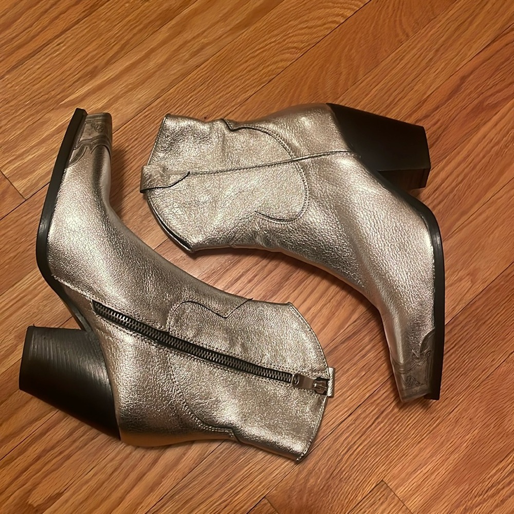 Free People. Brayden Western Boot in Pewter.  Size 40.